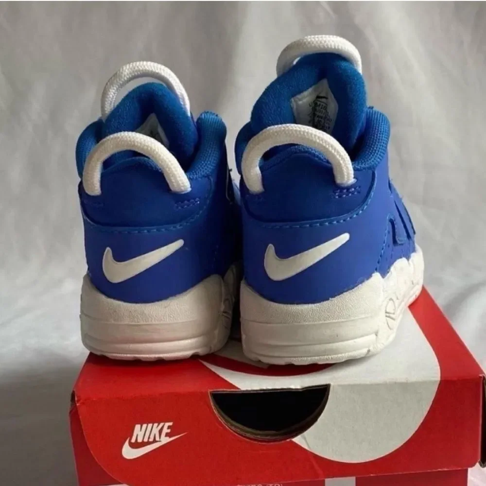 Nike Air More Uptempo Size 6C